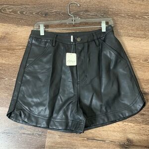 Free people Womens black faux leather button fly high waist shorts 6 NWT